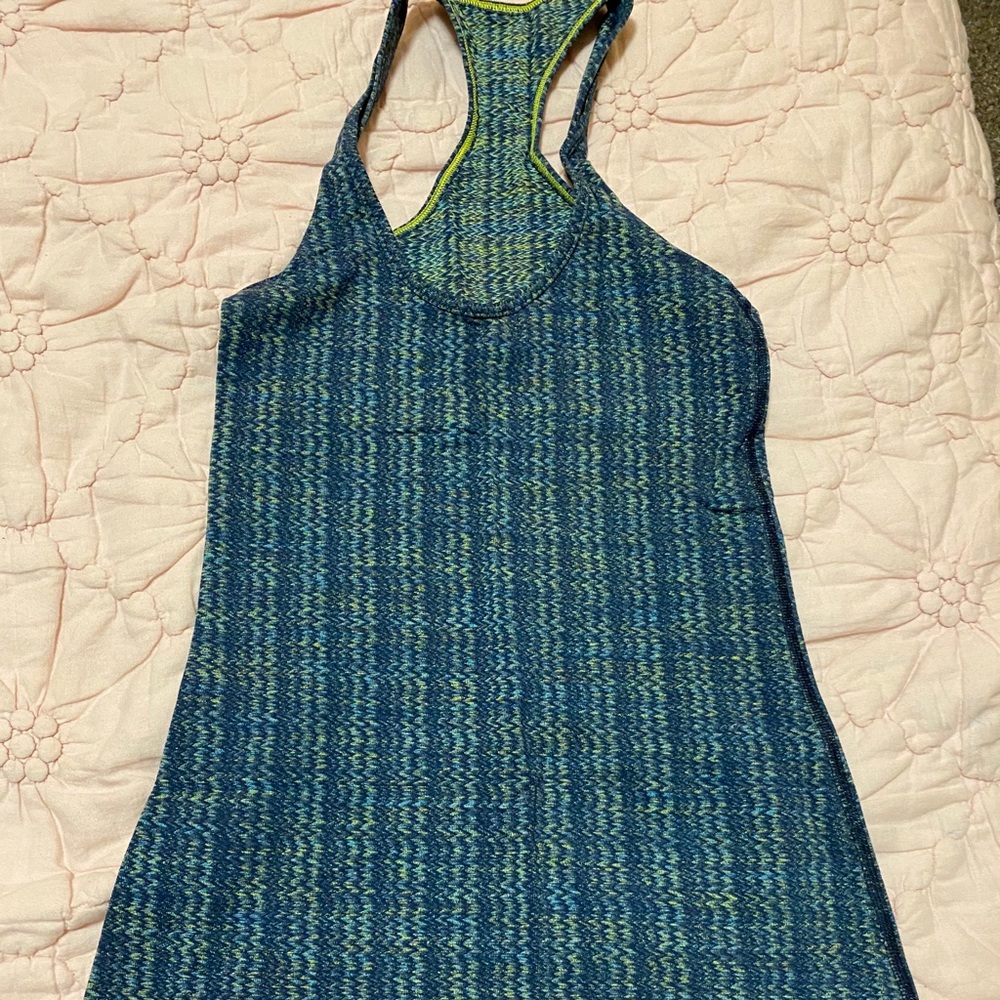 Lululemon size 2 cool racerback
